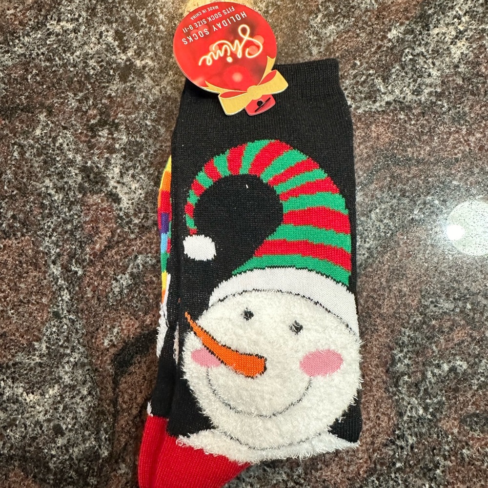 NWT Women’s Shine Holiday socks